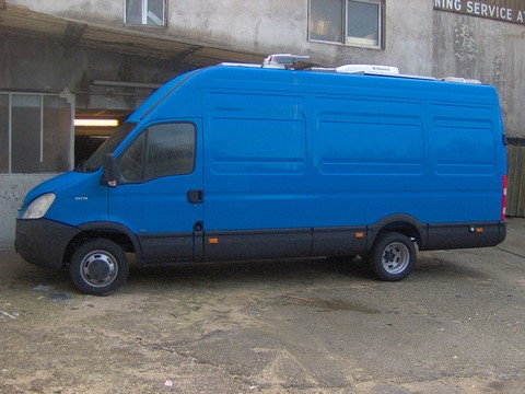 vue latérale iveco 150 long